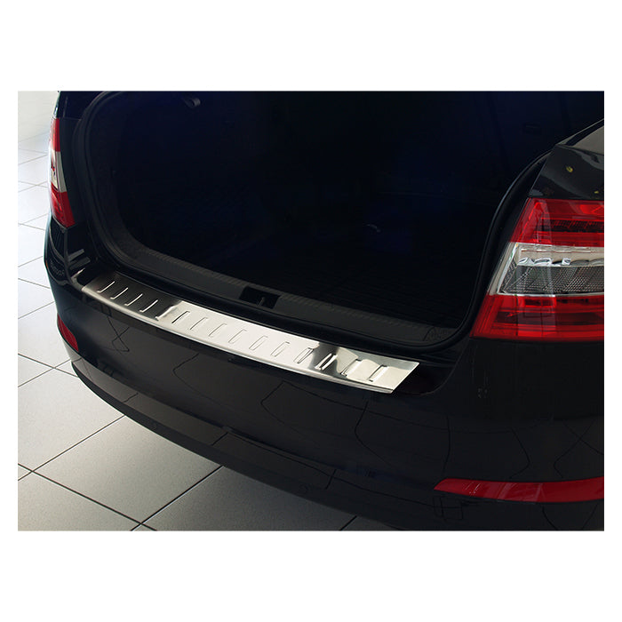 Avisa, Protezione del Bordo di Carico in Acciaio — Compatibile con Skoda Octavia Sedan 2013-2019